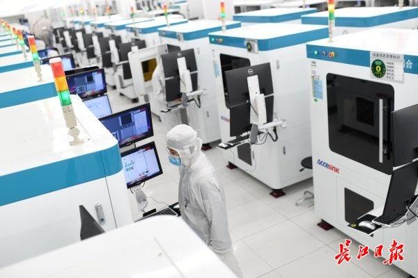 光谷企業(yè)“出?！钡某晒γ艽a 以靠譜服務為基，技術推銷為翼，標準先行開路